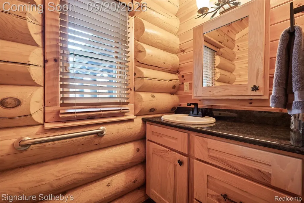 2631 W Blackmore Road Fremont Township MI 48744