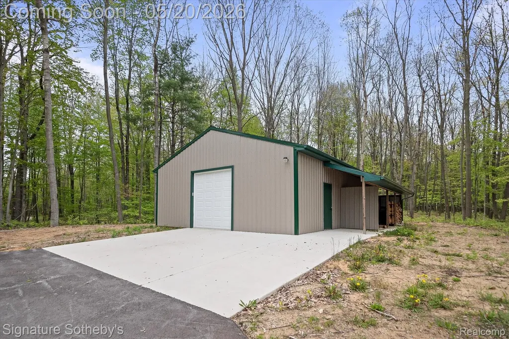2631 W Blackmore Road Fremont Township MI 48744