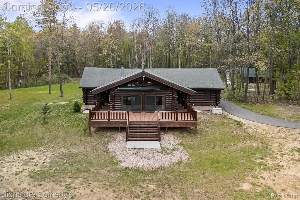 2631 W Blackmore Road Fremont Township MI 48744