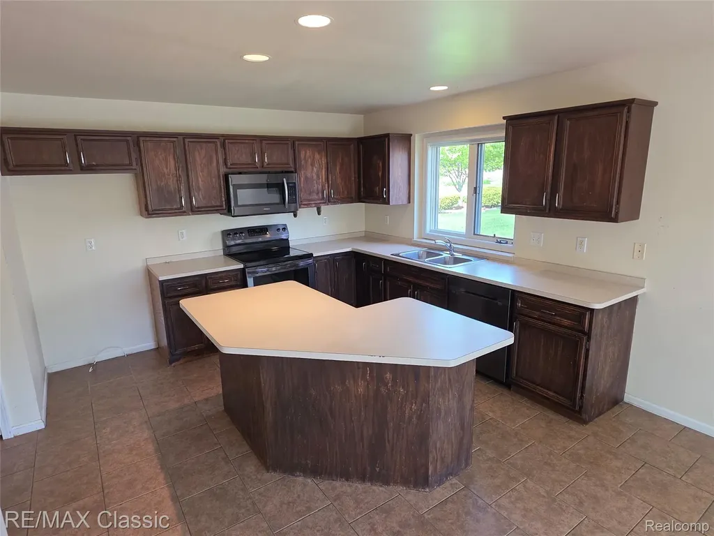 21966 Hunter Circle S Taylor City MI 48180