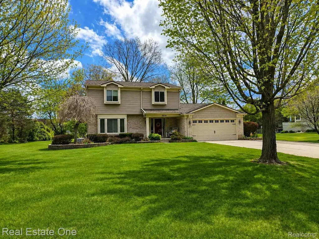 4656 Desert Bridge Court Highland Charter Township MI 48356