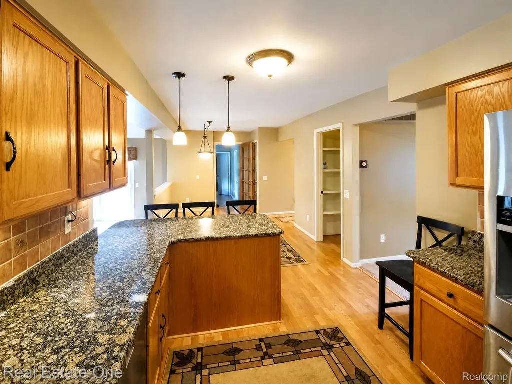 4656 Desert Bridge Court Highland Charter Township MI 48356