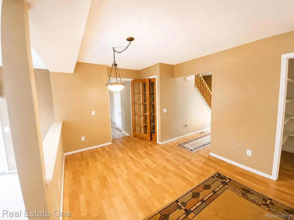 4656 Desert Bridge Court Highland Charter Township MI 48356