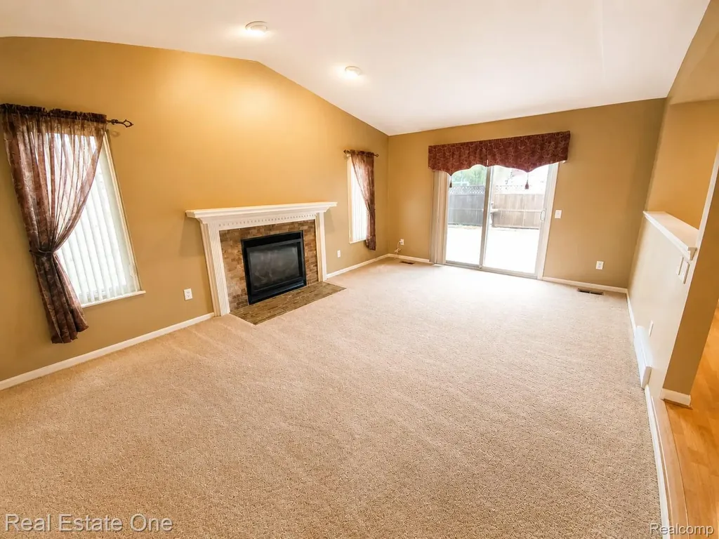 4656 Desert Bridge Court Highland Charter Township MI 48356