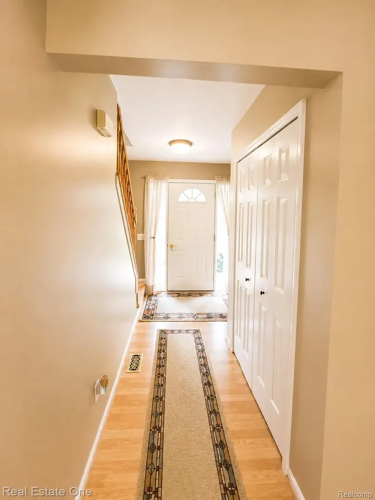 4656 Desert Bridge Court Highland Charter Township MI 48356