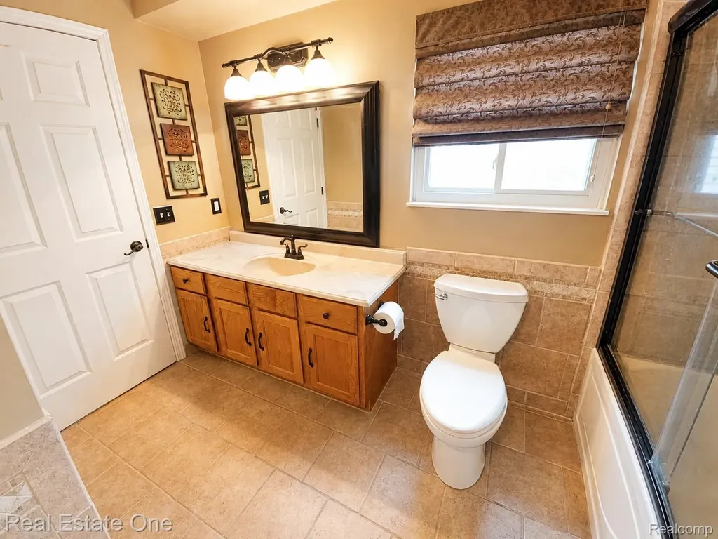 4656 Desert Bridge Court Highland Charter Township MI 48356