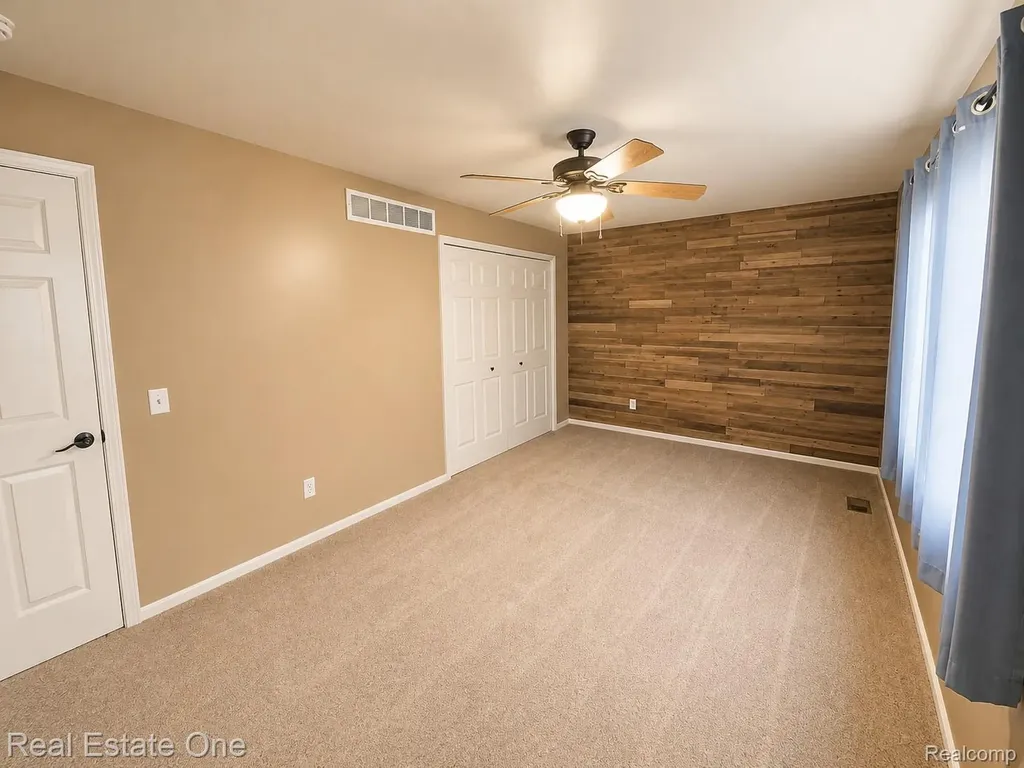 4656 Desert Bridge Court Highland Charter Township MI 48356