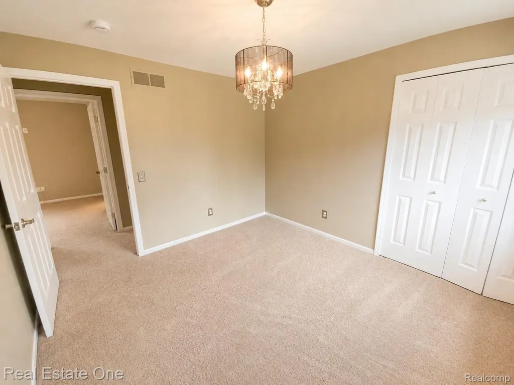 4656 Desert Bridge Court Highland Charter Township MI 48356