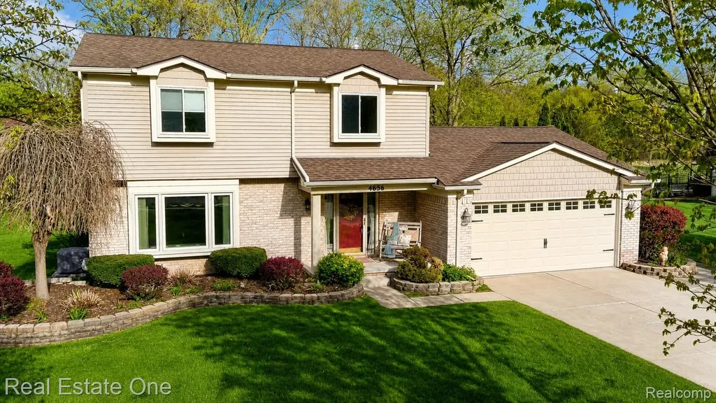 4656 Desert Bridge Court Highland Charter Township MI 48356