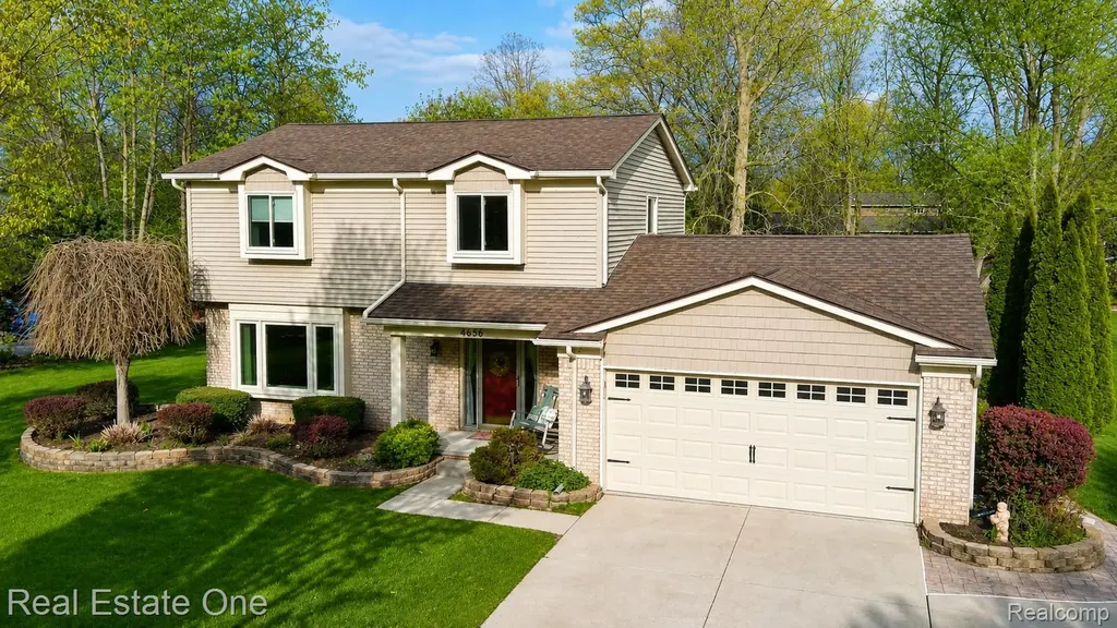 4656 Desert Bridge Court Highland Charter Township MI 48356
