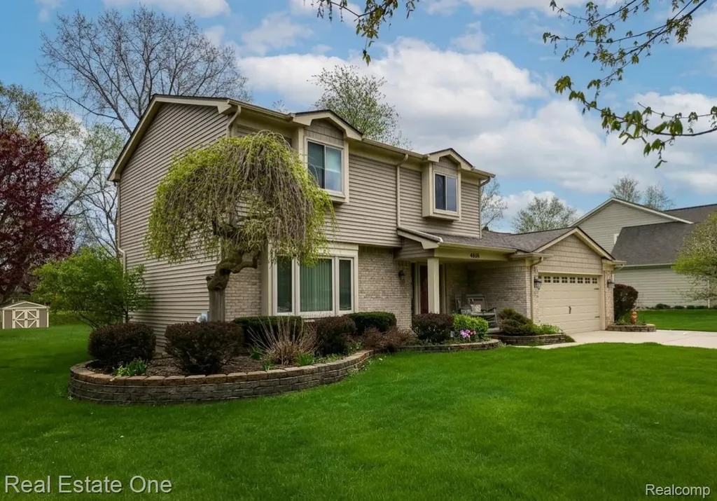 4656 Desert Bridge Court Highland Charter Township MI 48356