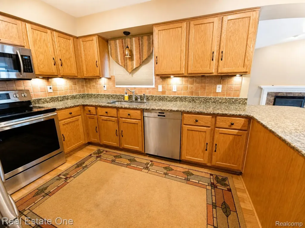 4656 Desert Bridge Court Highland Charter Township MI 48356