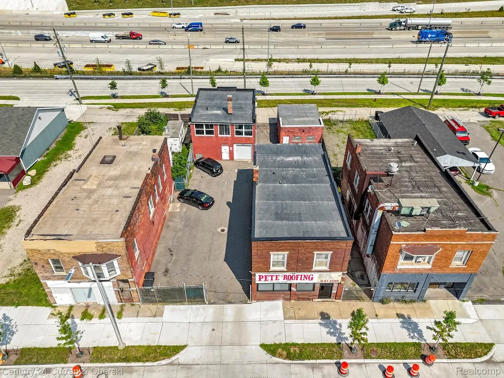 6632 W Fort Street Detroit City MI 48209