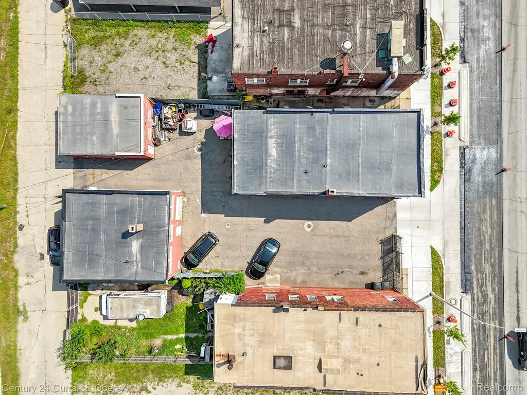 6632 W Fort Street Detroit City MI 48209