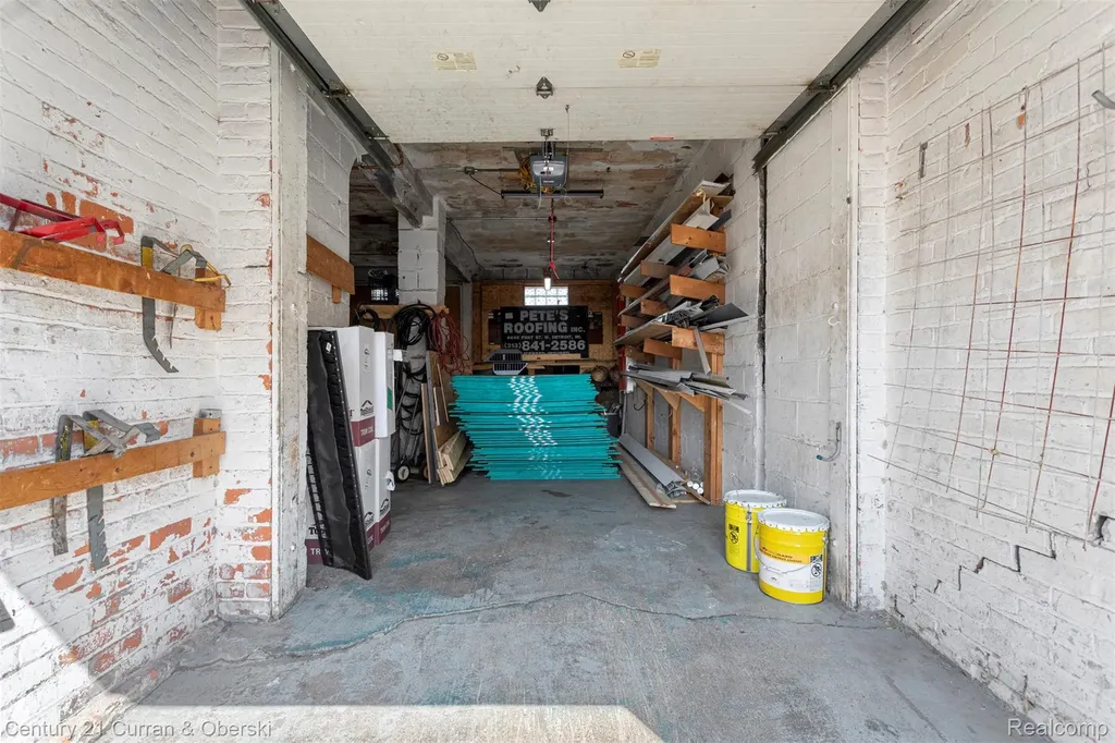 6632 W Fort Street Detroit City MI 48209