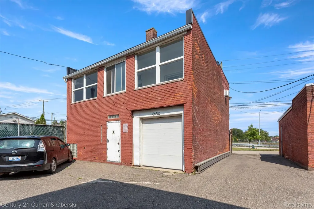 6632 W Fort Street Detroit City MI 48209