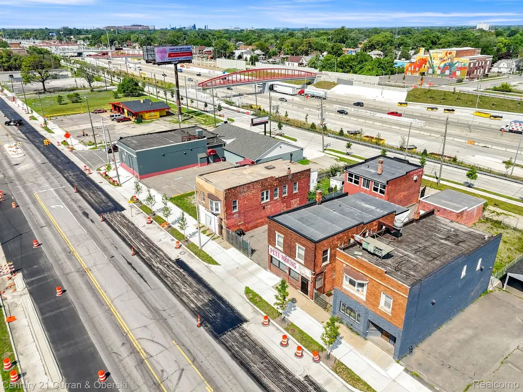 6632 W Fort Street Detroit City MI 48209
