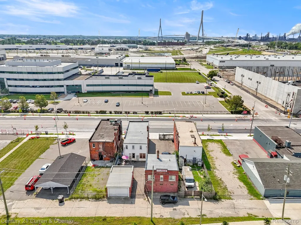 6632 W Fort Street Detroit City MI 48209
