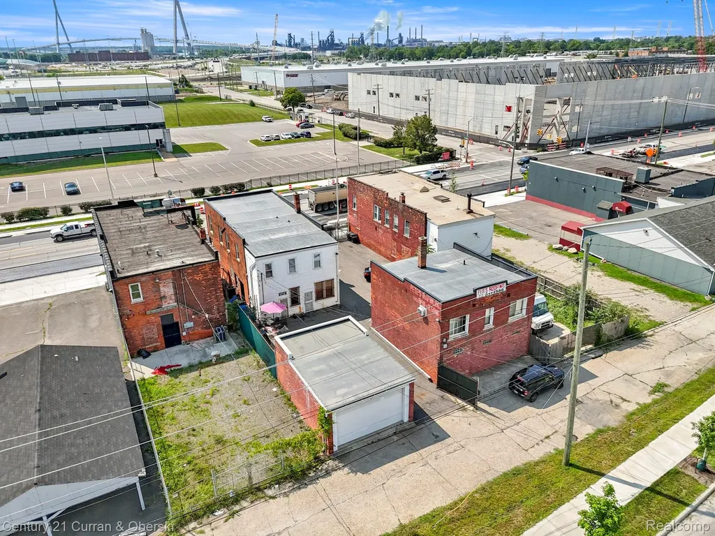 6632 W Fort Street Detroit City MI 48209