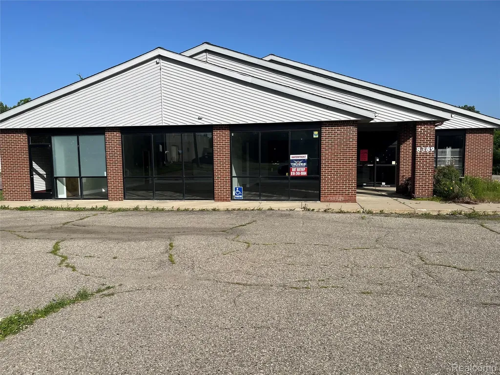 8389 Silver Lake Road Argentine Township MI 48451