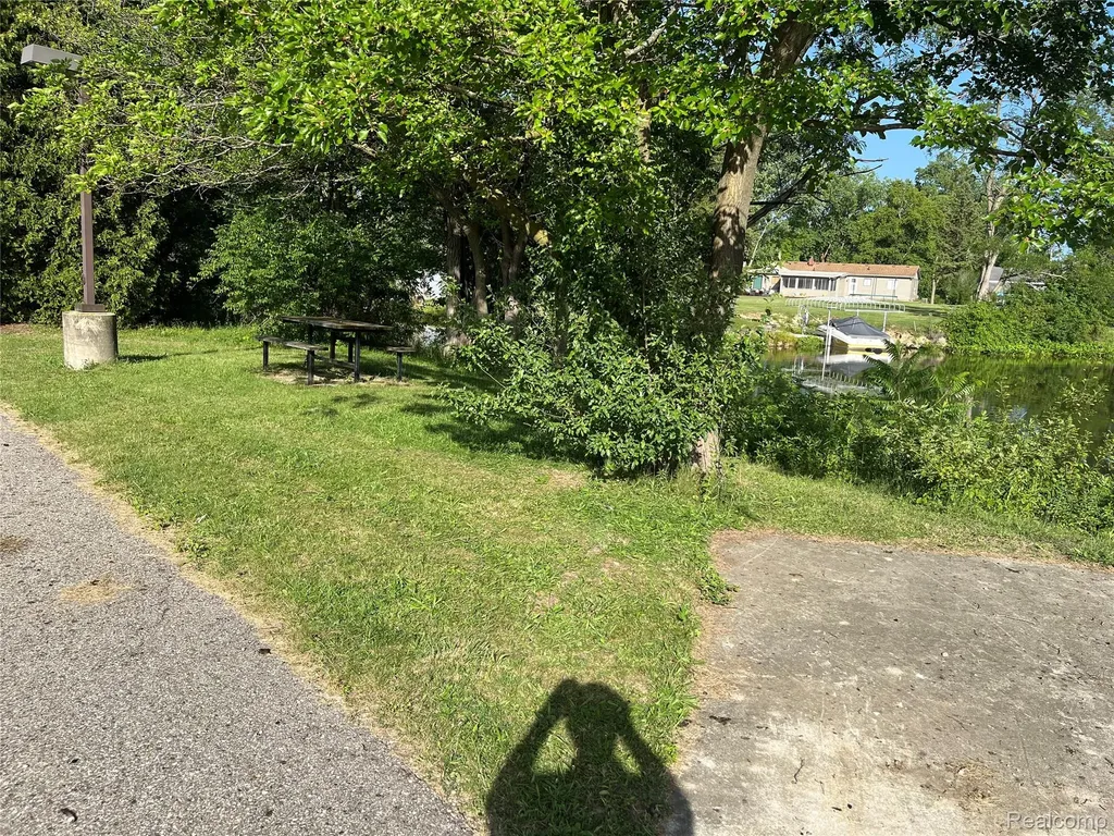 8389 Silver Lake Road Argentine Township MI 48451