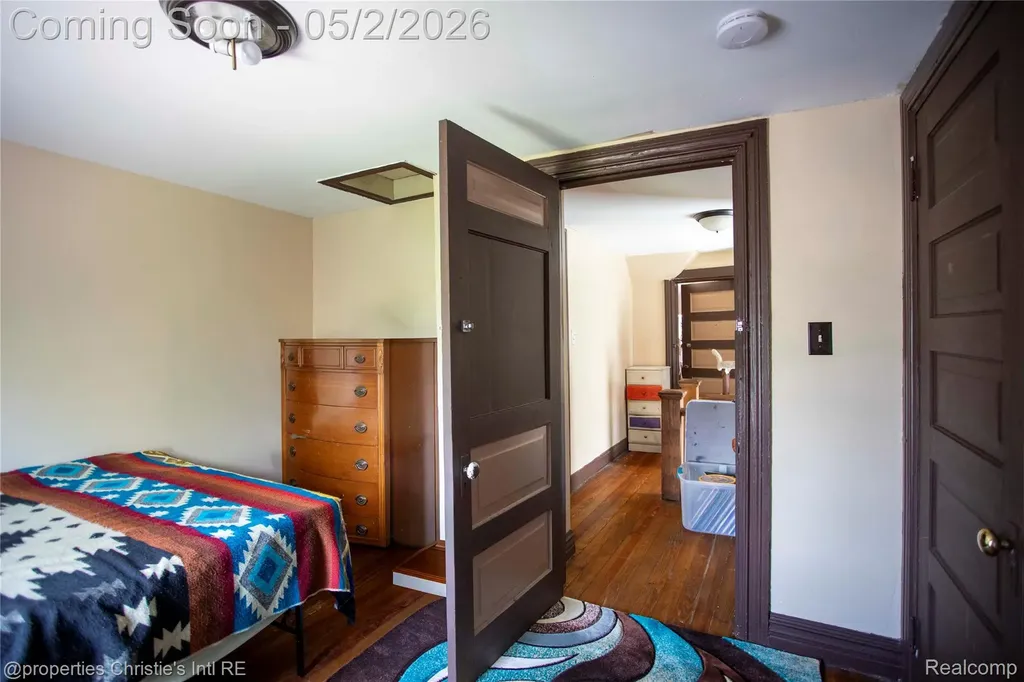 1945 E Grand Boulevard Detroit City MI 48211