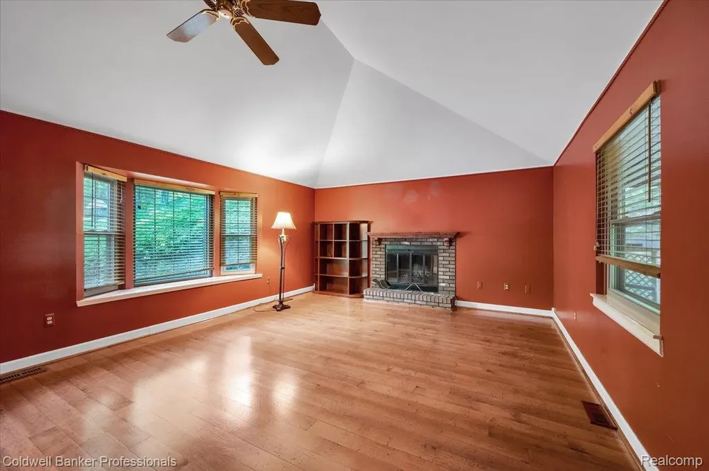 8873 Nepahwin Drive Independence Charter Township MI 48348