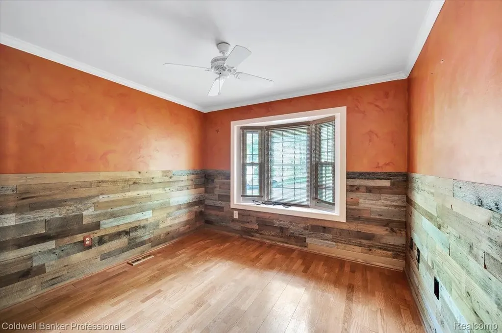 8873 Nepahwin Drive Independence Charter Township MI 48348