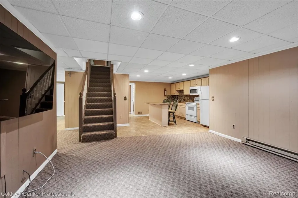 8873 Nepahwin Drive Independence Charter Township MI 48348