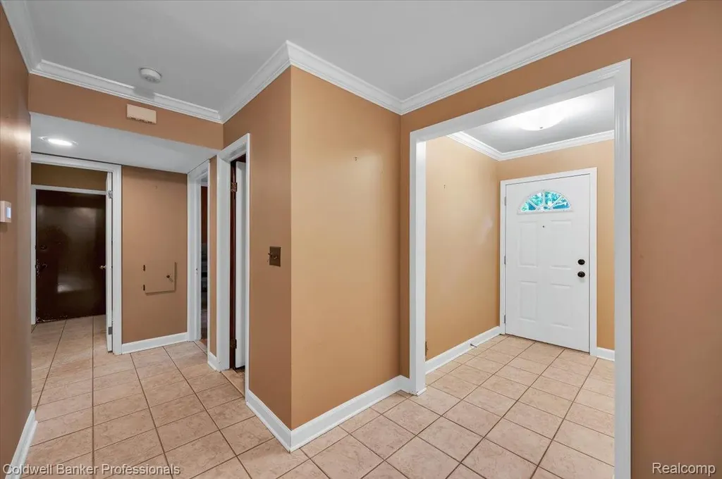 8873 Nepahwin Drive Independence Charter Township MI 48348