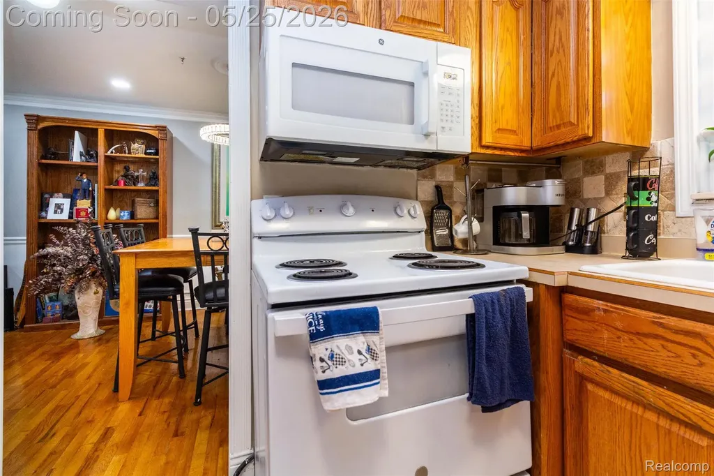 42928 Versailles Road Canton Charter Township MI 48187