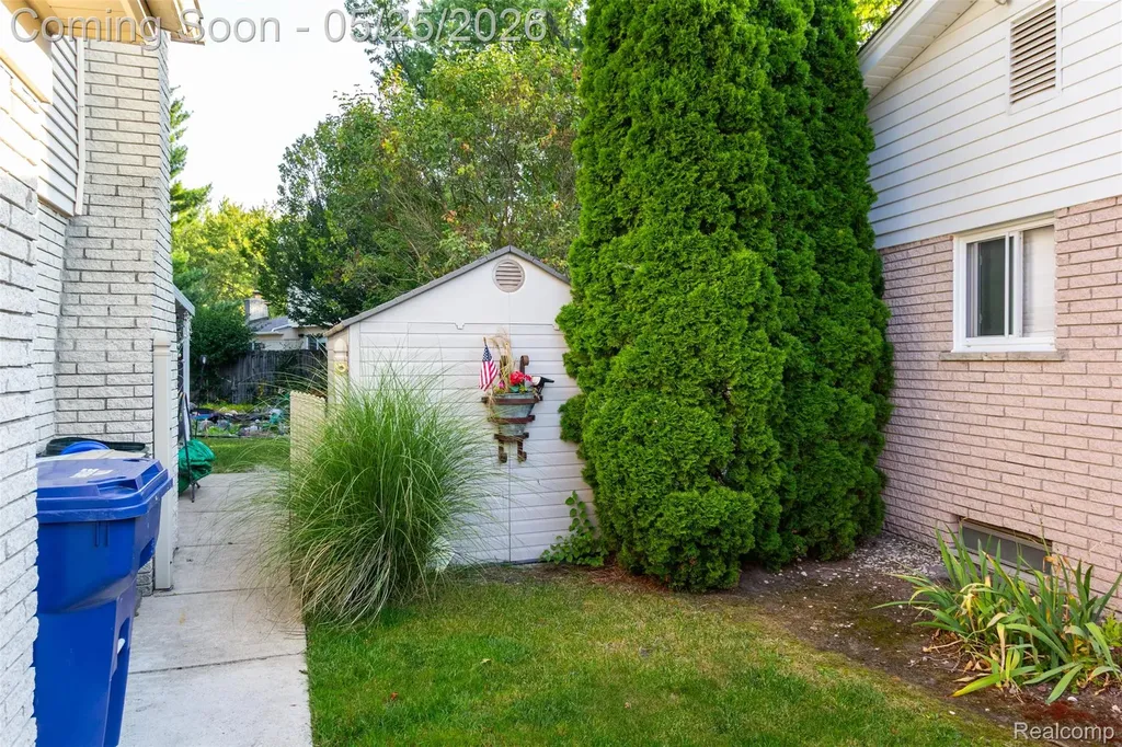 42928 Versailles Road Canton Charter Township MI 48187