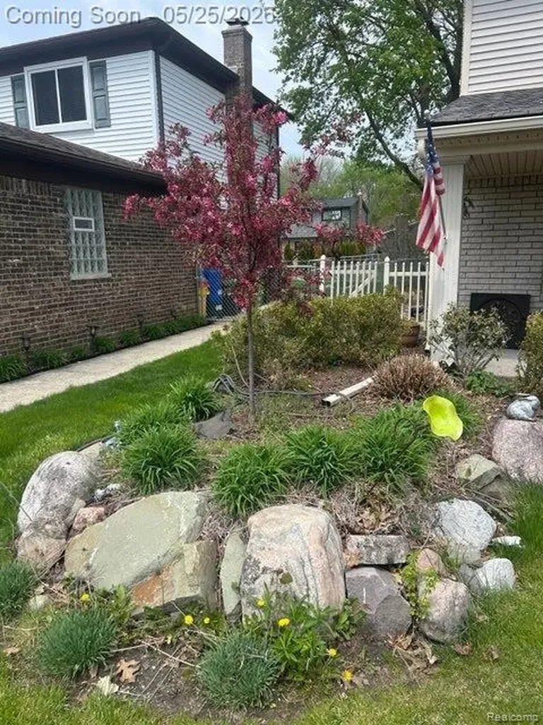 42928 Versailles Road Canton Charter Township MI 48187