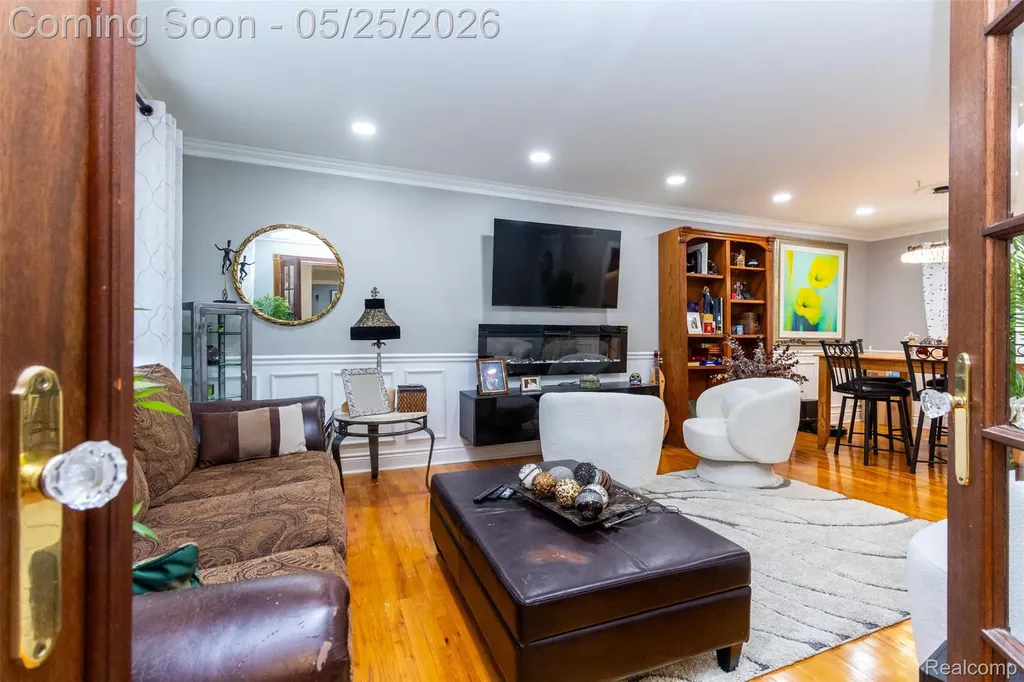 42928 Versailles Road Canton Charter Township MI 48187