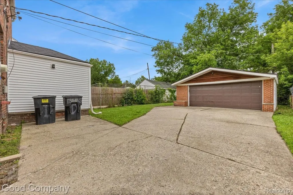 13517 Pembroke Avenue Detroit City MI 48235