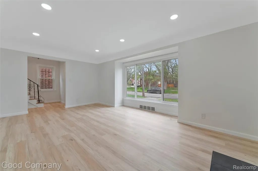 13517 Pembroke Avenue Detroit City MI 48235