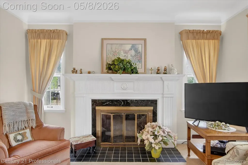 15985 Oak Drive Livonia City MI 48154