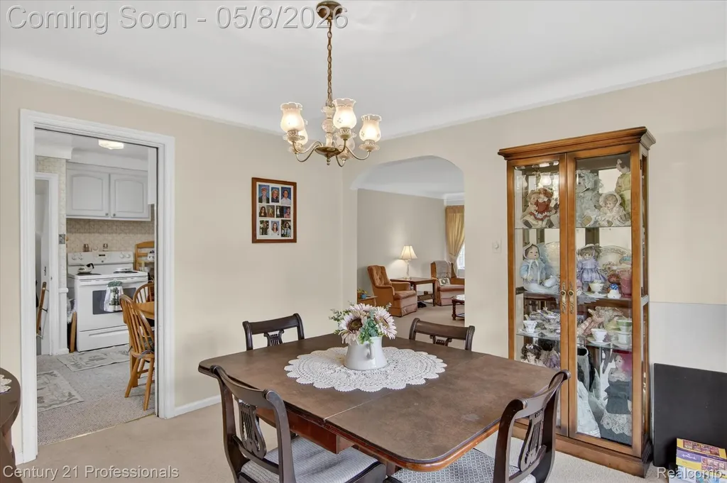 15985 Oak Drive Livonia City MI 48154