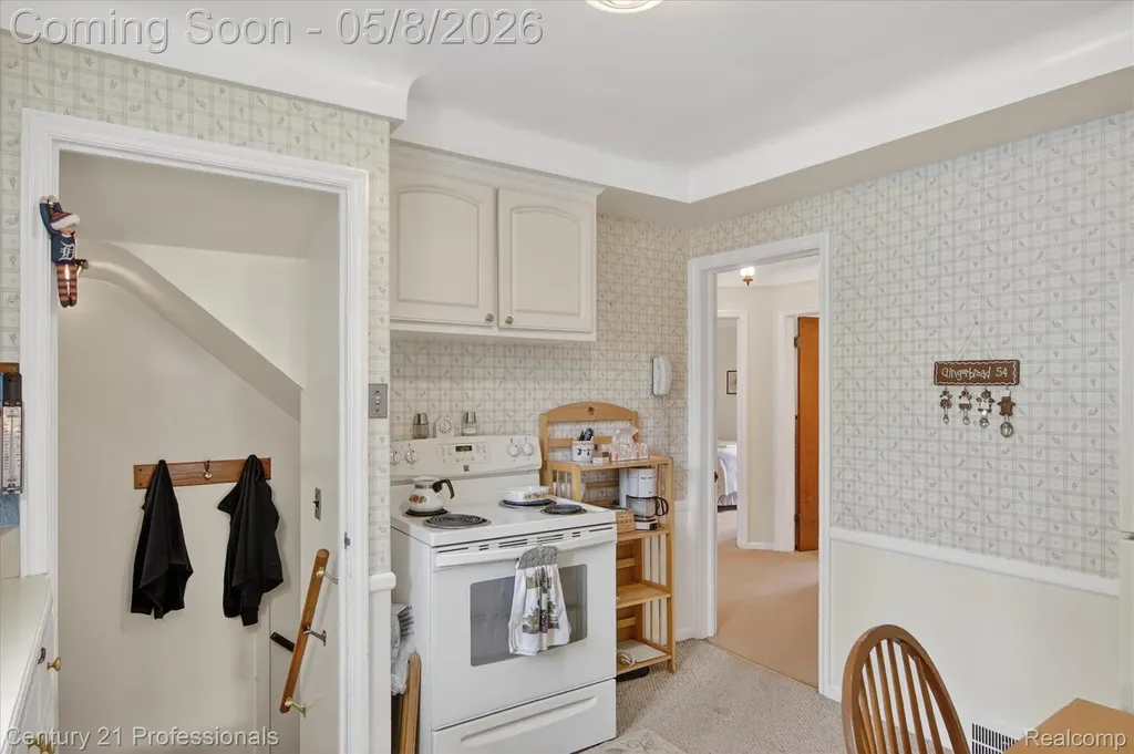 15985 Oak Drive Livonia City MI 48154
