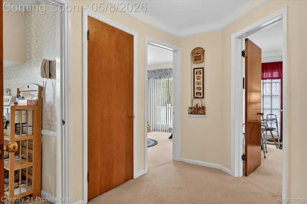 15985 Oak Drive Livonia City MI 48154