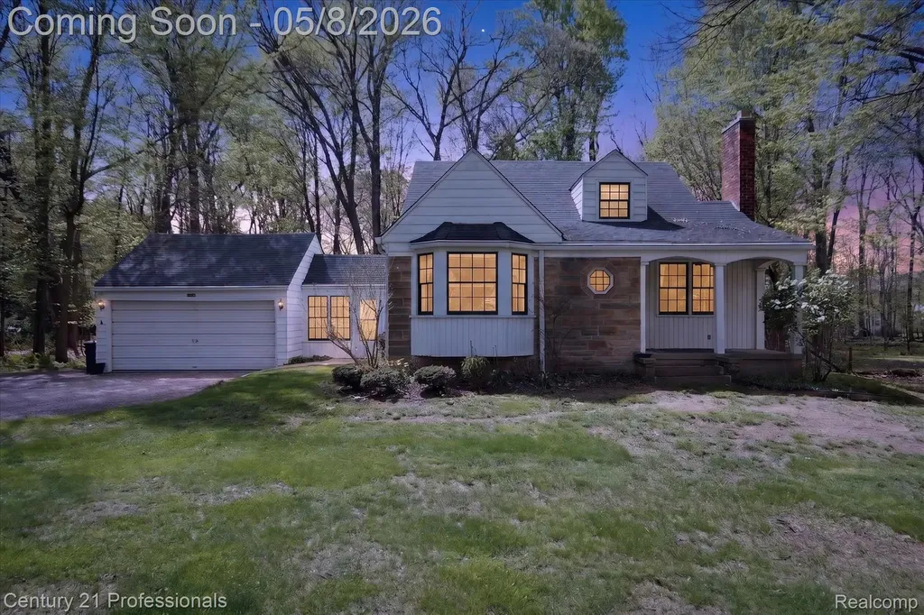 15985 Oak Drive Livonia City MI 48154