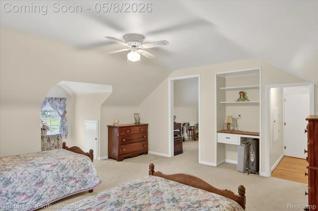 15985 Oak Drive Livonia City MI 48154