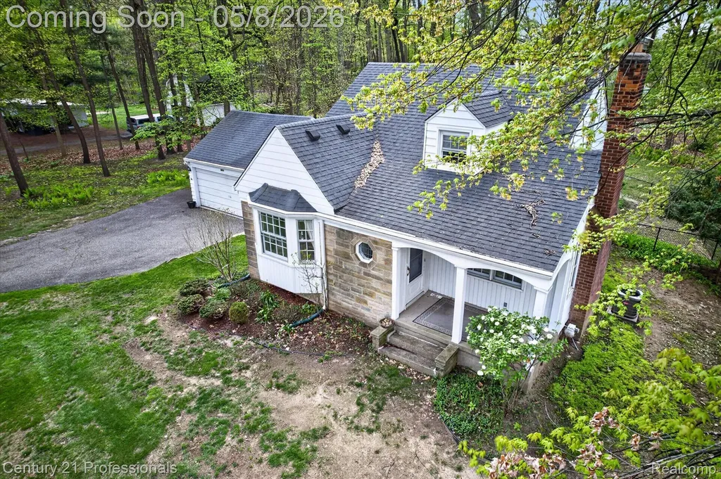 15985 Oak Drive Livonia City MI 48154