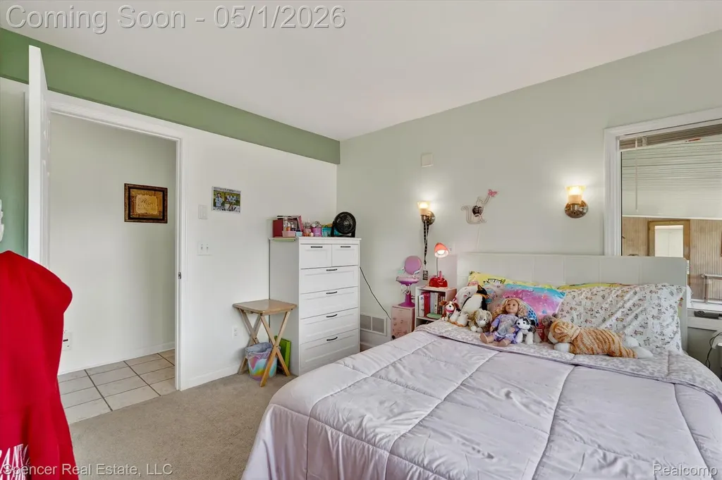 604 Gaffney Highland Charter Township MI 48356