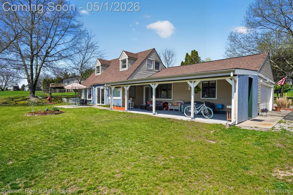 604 Gaffney Highland Charter Township MI 48356