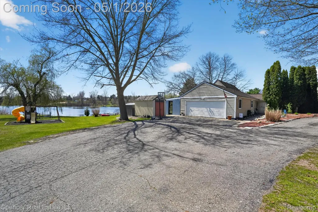 604 Gaffney Highland Charter Township MI 48356