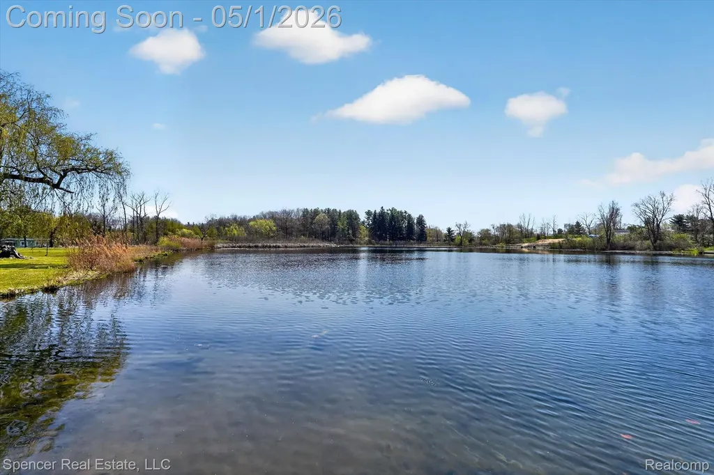 604 Gaffney Highland Charter Township MI 48356