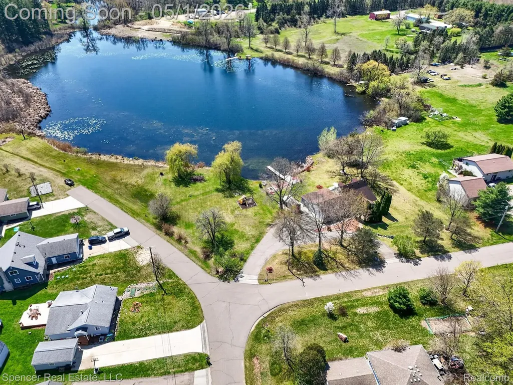 604 Gaffney Highland Charter Township MI 48356