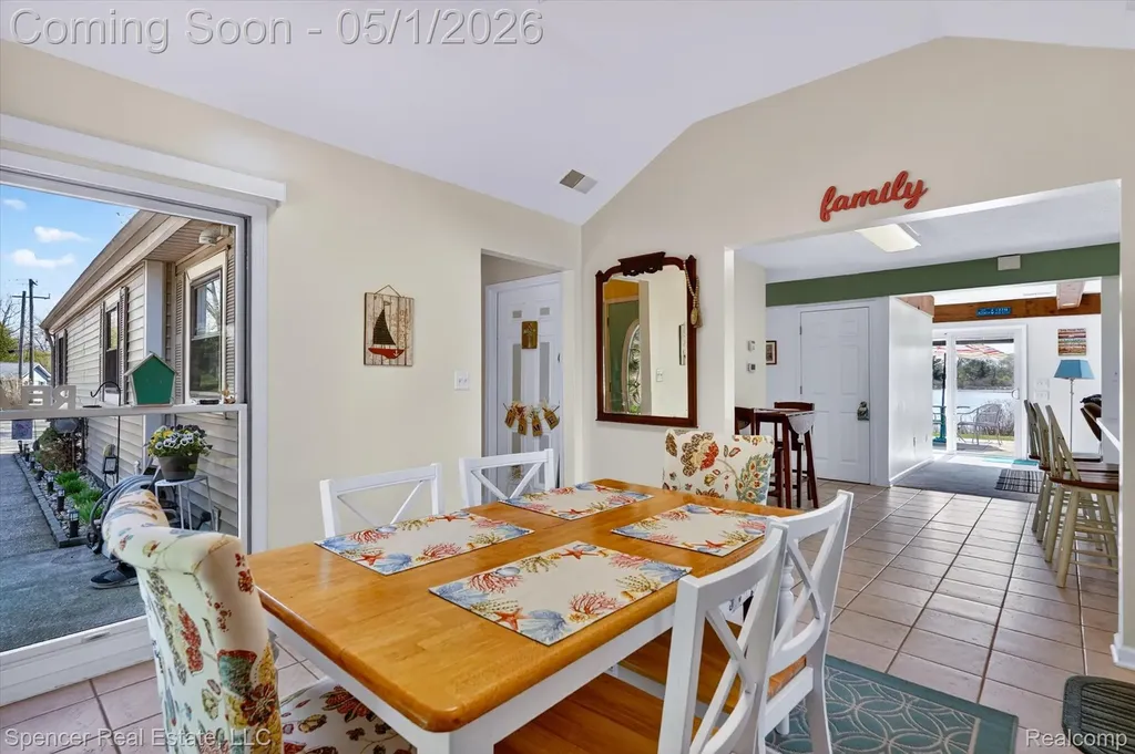 604 Gaffney Highland Charter Township MI 48356