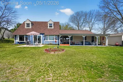 604 Gaffney Highland Charter Township MI 48356
